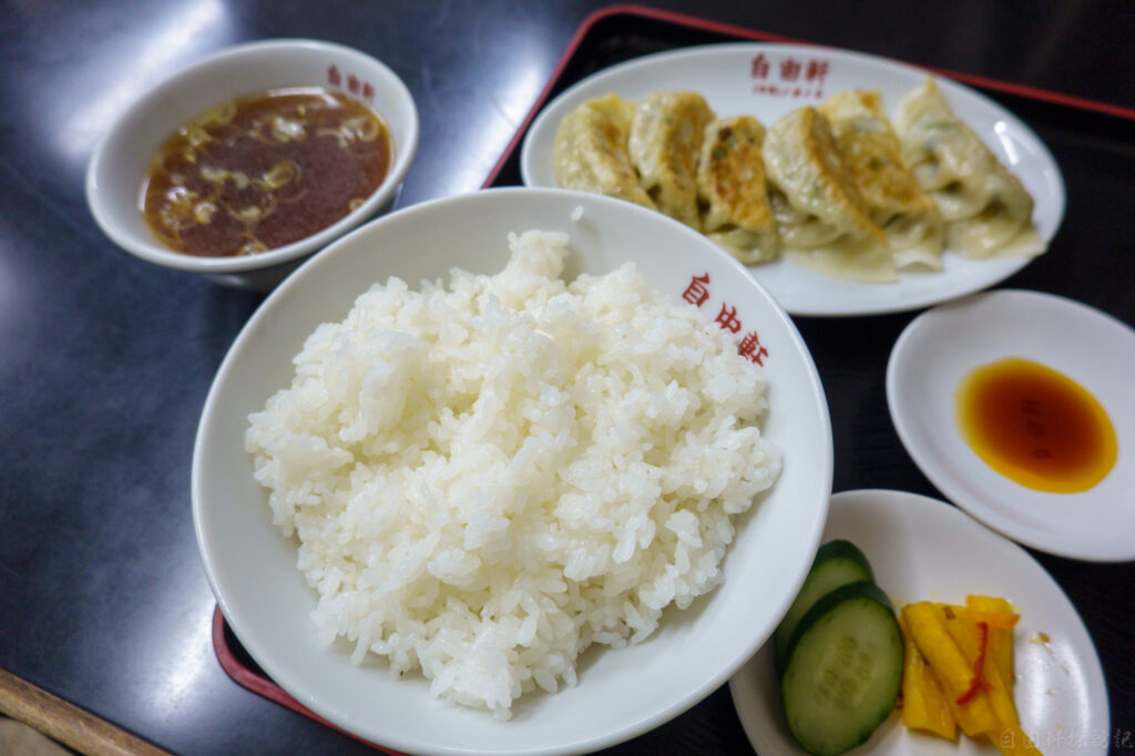 茨城県守谷市の中華洋食屋さん自由軒の隠しメニュー?餃子定食と豚汁が最高におすすめ